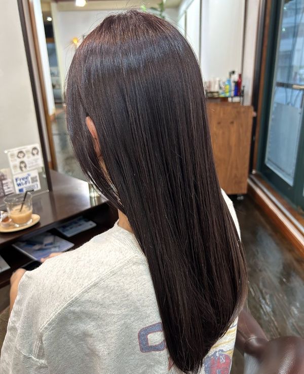 La Ruelle.江曽島店のツヤのある髪の女性