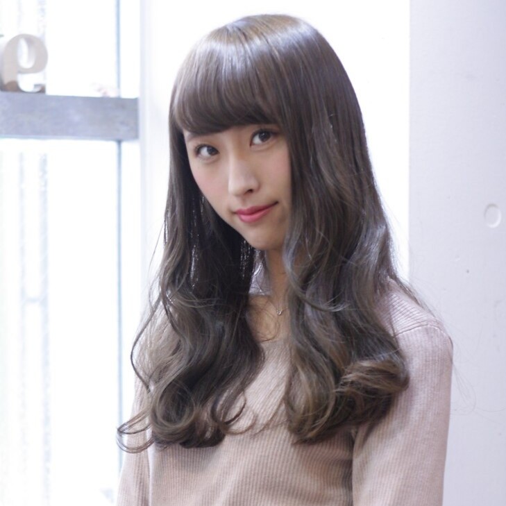 9ine hairのセミロングスタイル