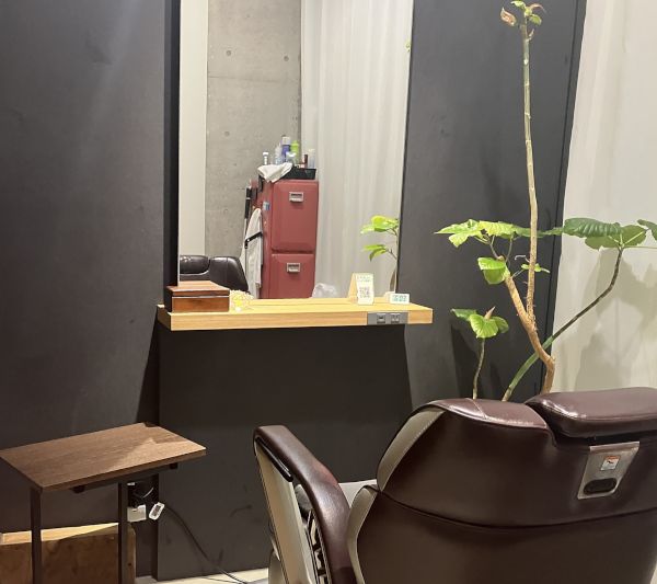 髪質改善サロン　pulirの店内写真