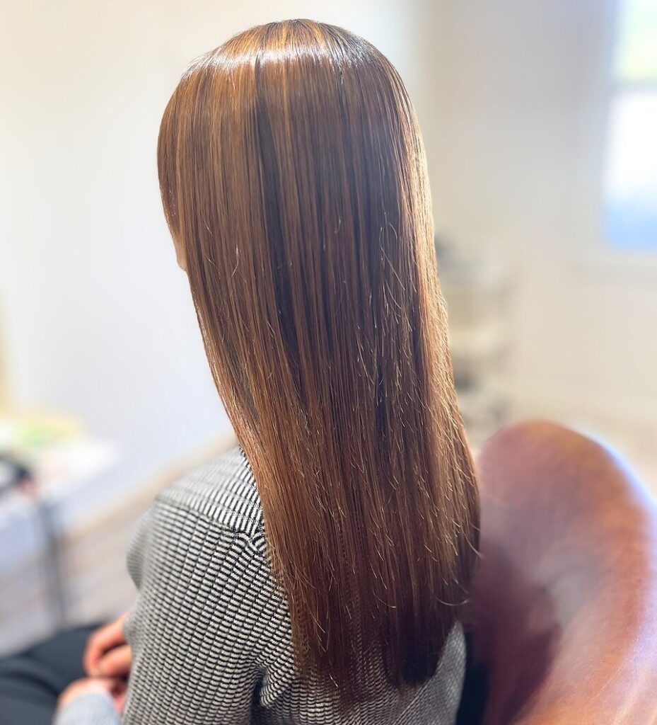 Hair&Make Rinのストレートヘアの女性