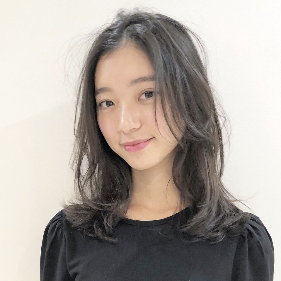 Cocoon 表参道のセミロングスタイル