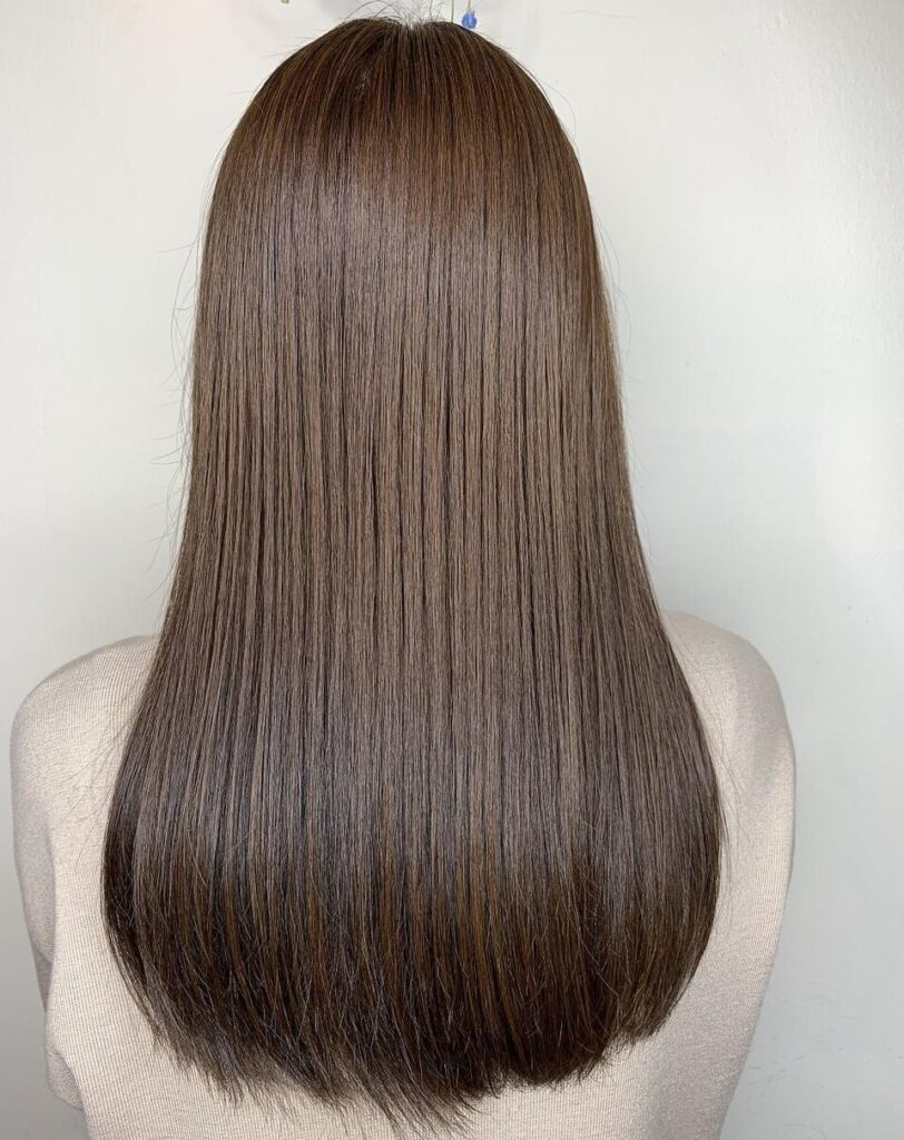 Broochのストレートスタイル