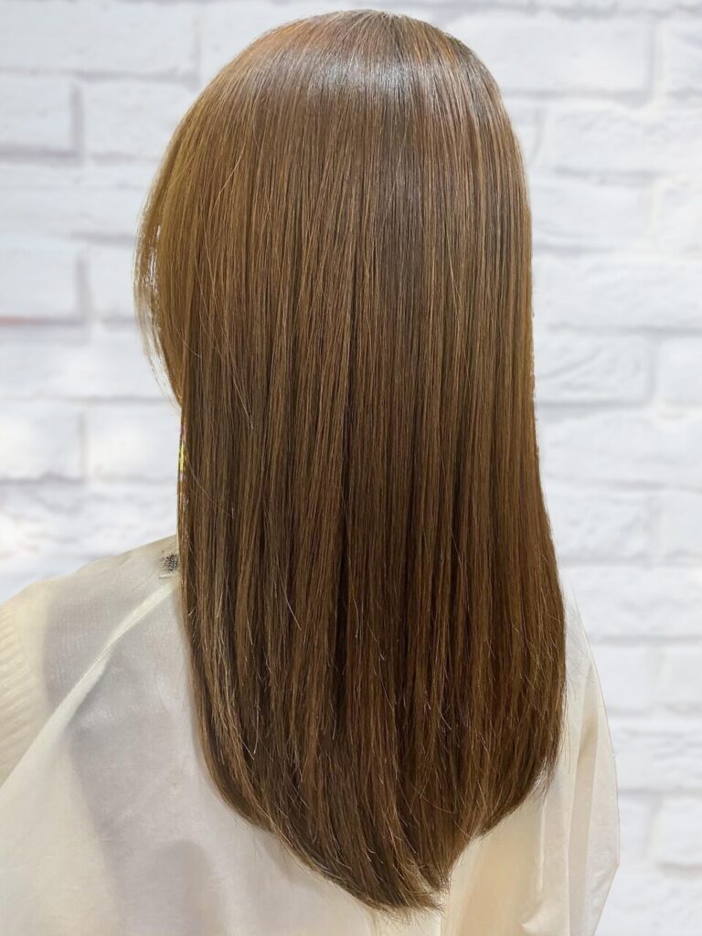 ISOLA-bluのストレートスタイル