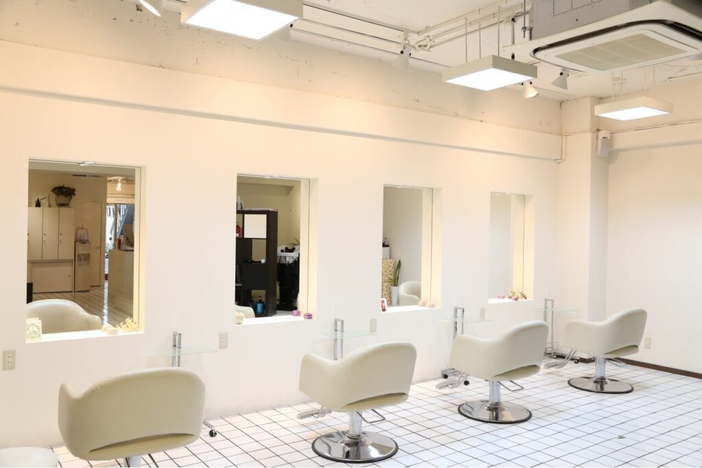 RE:MARUSAN HAIRの店内写真