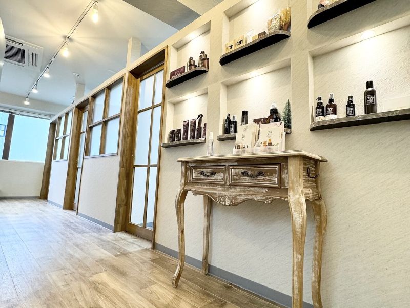 ARiA east byECLART池袋東口店の店内写真