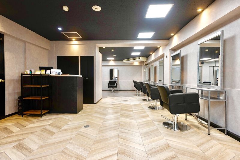 est hair 池袋西口店の店内