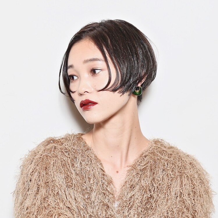 ヤエ　マツヤマのスタイル写真