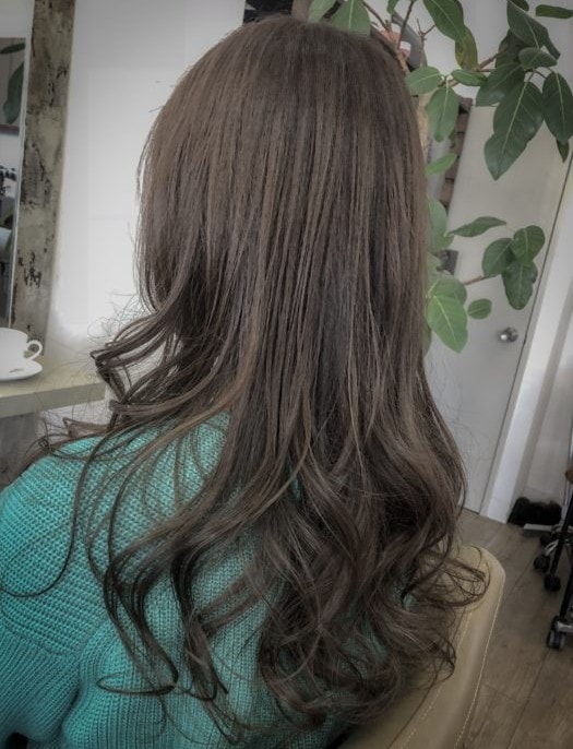 quad Hair Designのセミロングスタイル