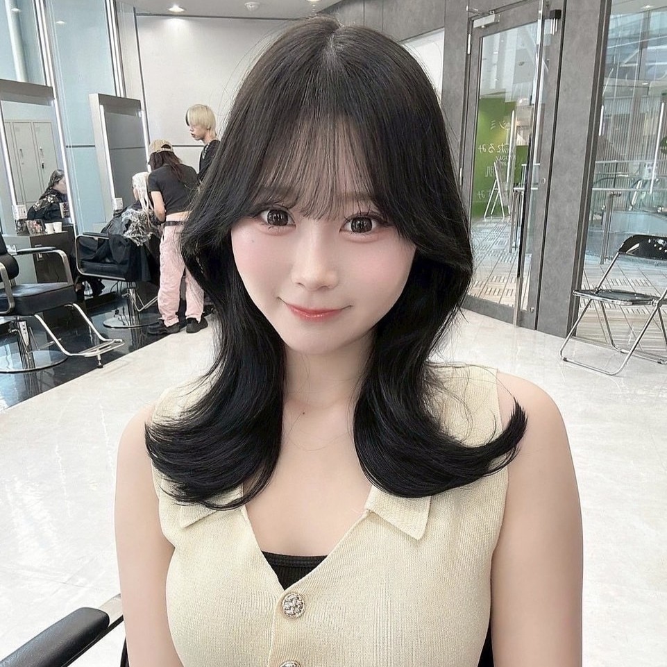 ONE's NAGOYA VILA 名古屋栄のセミロングスタイル