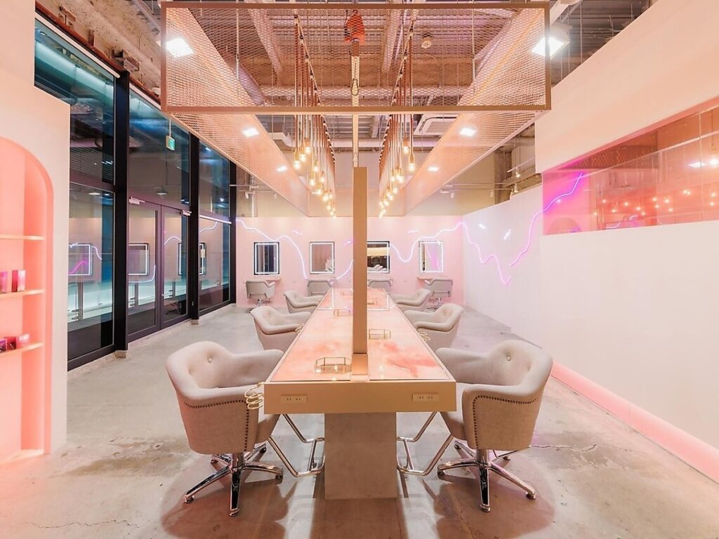 wixy mimi 栄矢場町店の店内写真