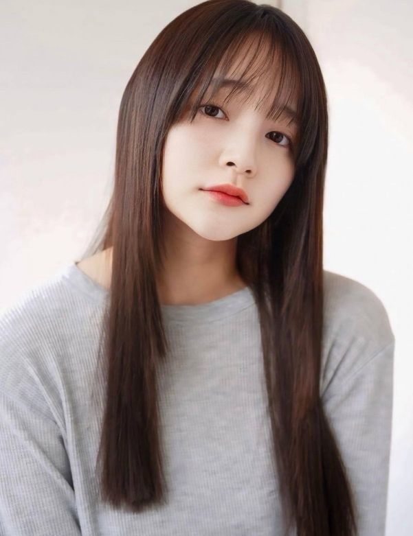 Agu hair mousseのストレートロングヘアのスタイル写真