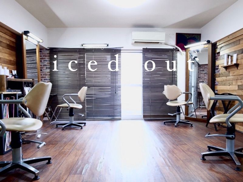 iced out   赤羽店の店内